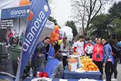 Milano Marathon 2018 un momento della giornata sullo stand di Dianova